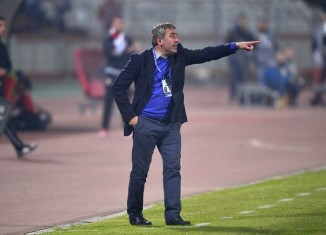 Managerul tehnic al FC Viitorul, Gheorghe Hagi reactioneaza in meciul cu Dinamo Bucuresti, din etapa a XIV-a a Ligii I, disputat la Bucuresti, vineri, 7 noiembrie 2014. BOGDAN IORDACHE / MEDIAFAX FOTO hagi antrenor Nationala