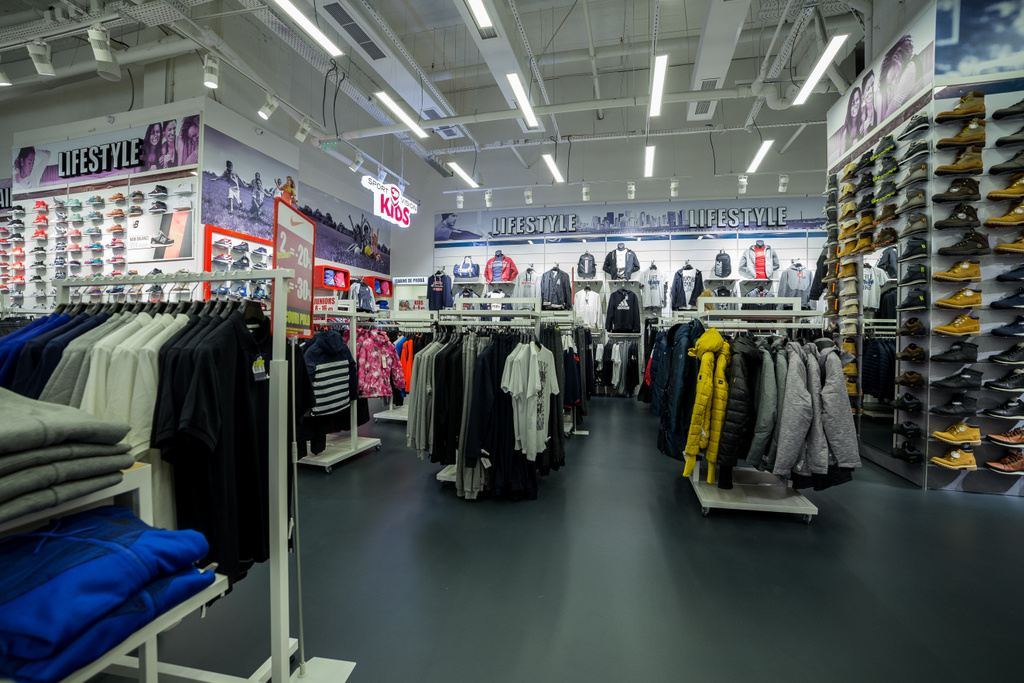 P] La Iulius Mall Cluj s-a deschis primul magazin Sport Vision din nord-vestul | www.actualdecluj.ro
