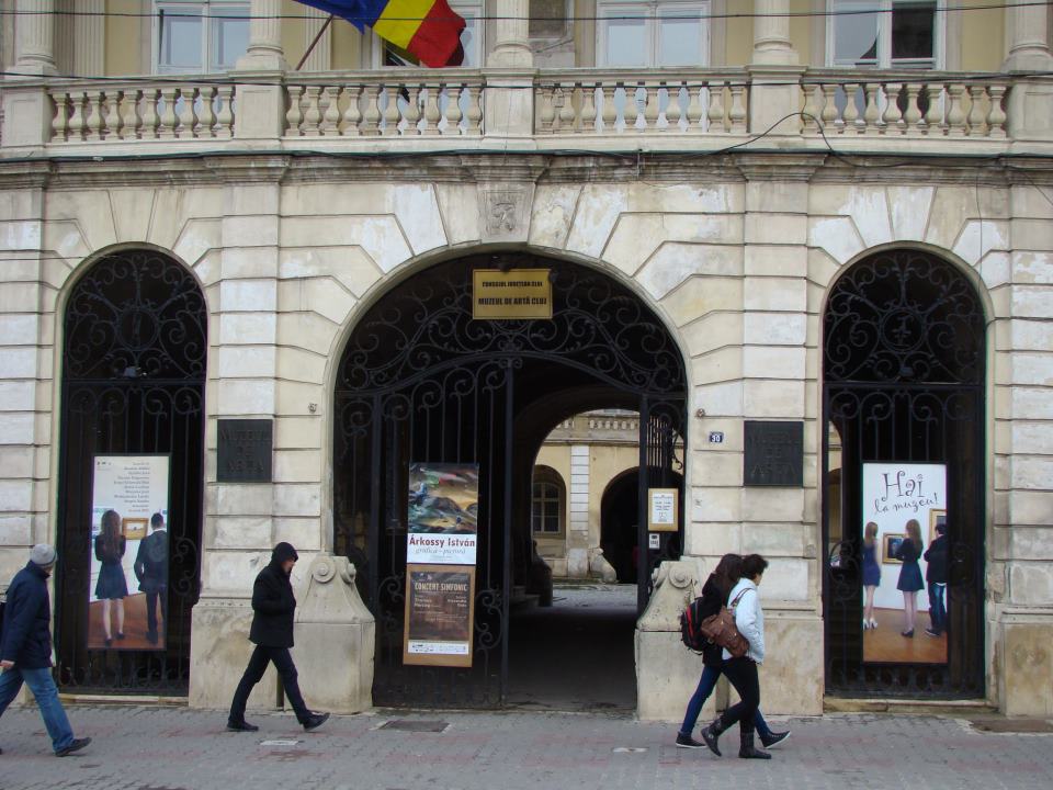 Opponent Uganda Devise 70 de artiști expun la bienala de ceramică de la Cluj, se deschide mâine |  www.actualdecluj.ro