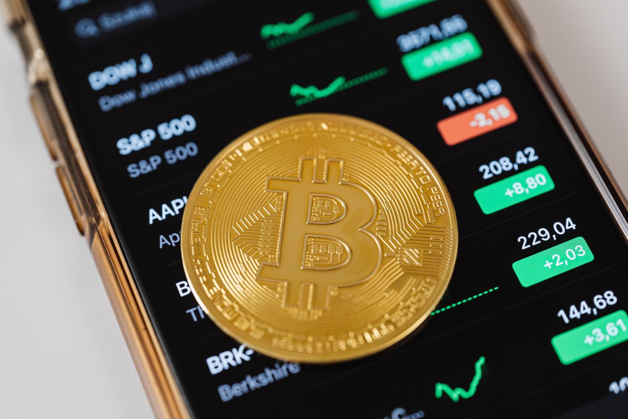 bitcoin și investiți