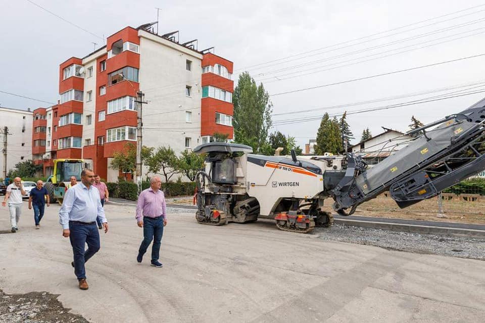 Parcul cu perete de beton spre Canalul Morii, cu parcări spre apă și cu arbori masacrați. Așa se fac modernizările „verzi” în Cluj-Napoca – arată un activist din oraș