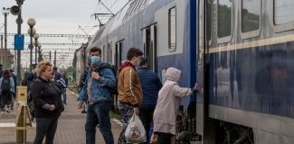 tren romania navetisti