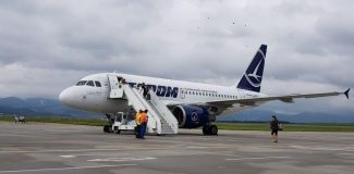 avion tarom
