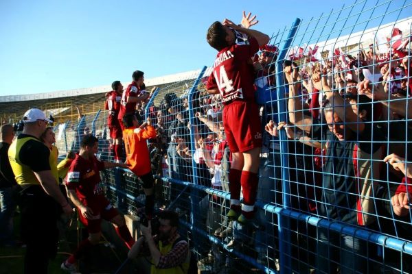 CFR sărbătprește primul titlu de campioană în 2008