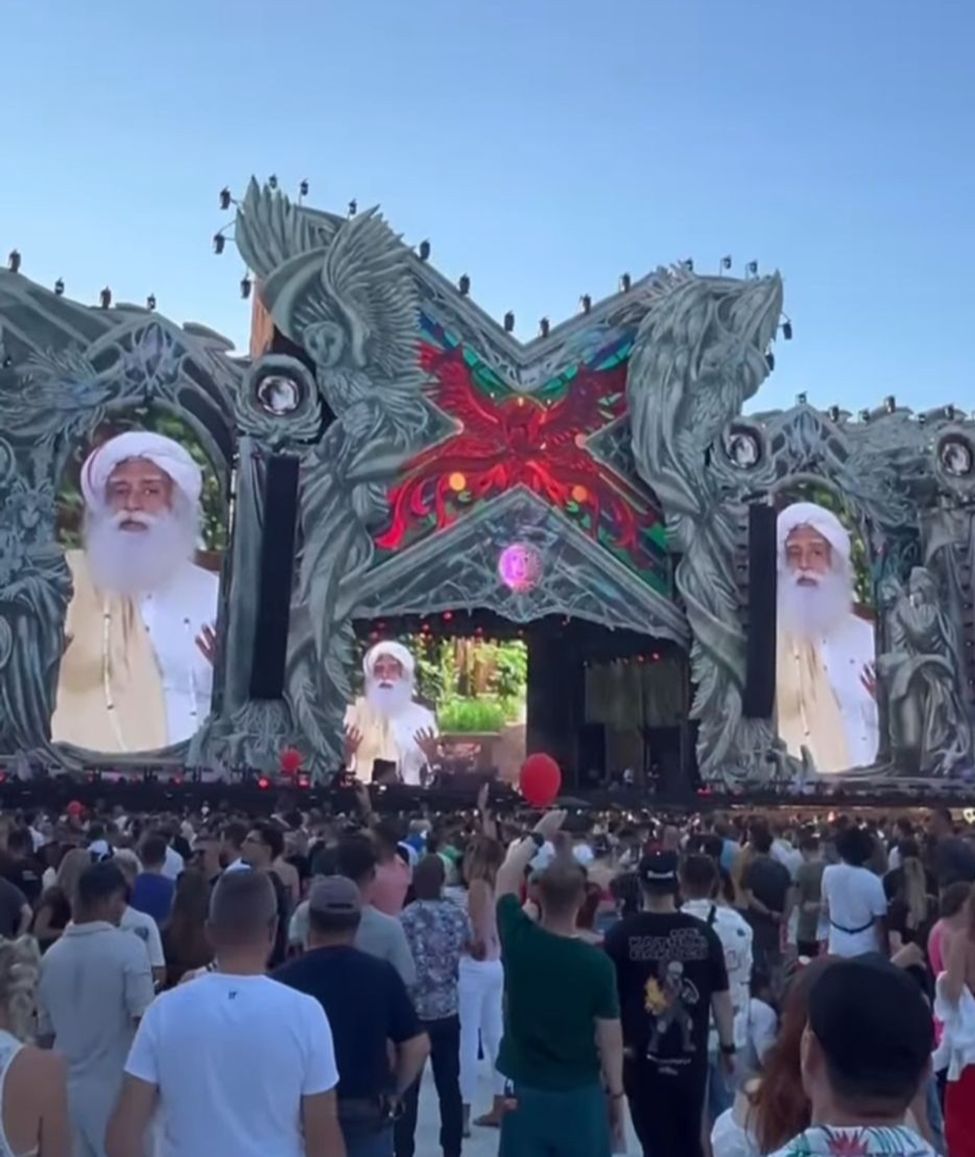 guru la untold toghin sadhguru