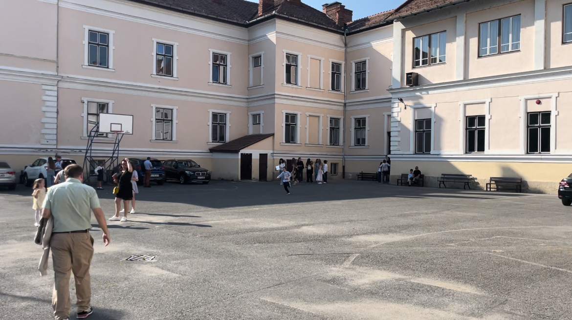 curtea liceu nicolae balceascu an scolar