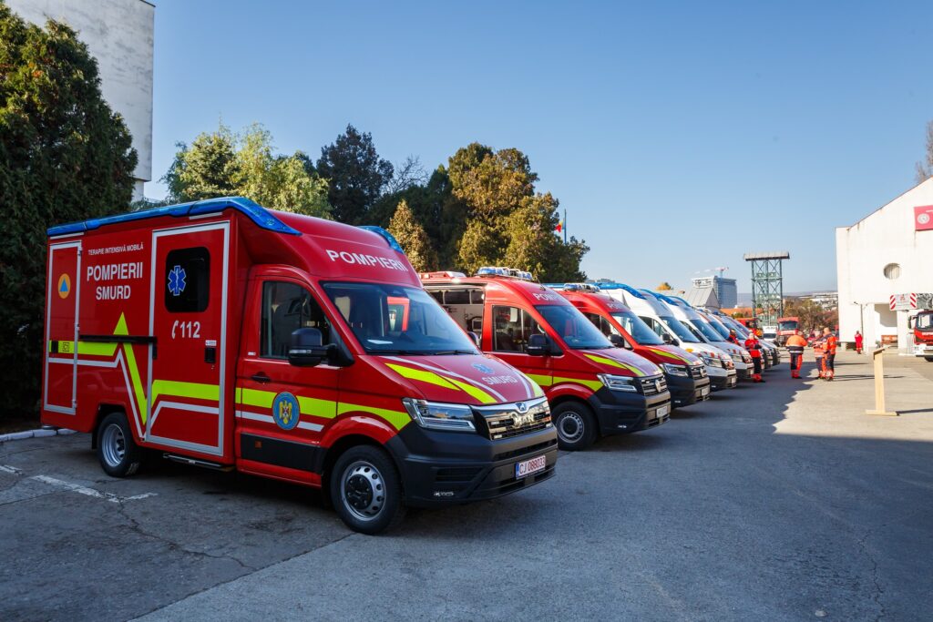 Pentru județul Cluj sunt destinate 14 ambulanțe de tip B (5 pentru SMURD și 9 pentru SAJ) și 5 ambulanțe de tip C (2 pentru SMURD și 3 pentru SAJ) ambulante