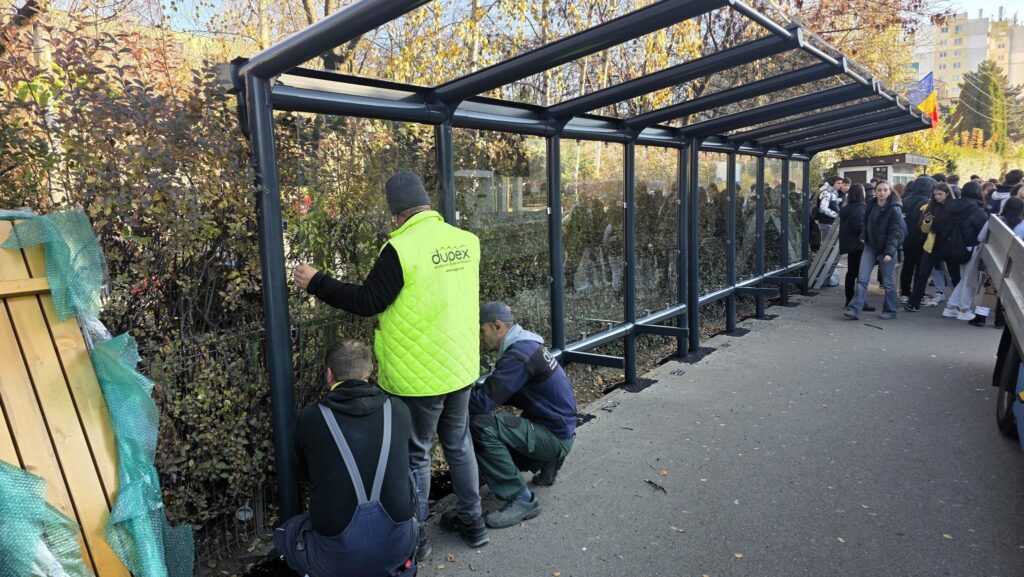 statii autobuz cu acoperis si panou lateral cluj dupex primaria cluj 9