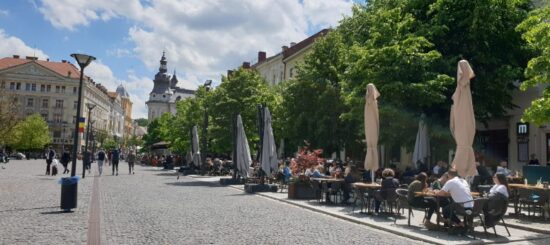 terase in piata centrala a clujului piata unirii