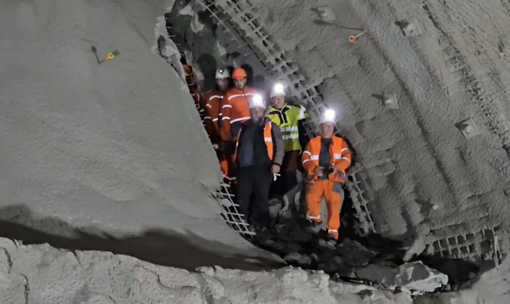 tunel luj=goj deva a1, lotul ursilor