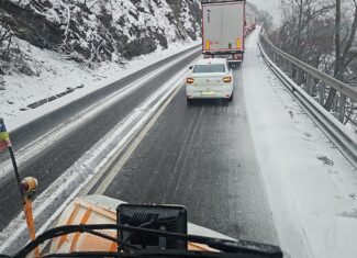 valea oltului zapada decembrie 2025