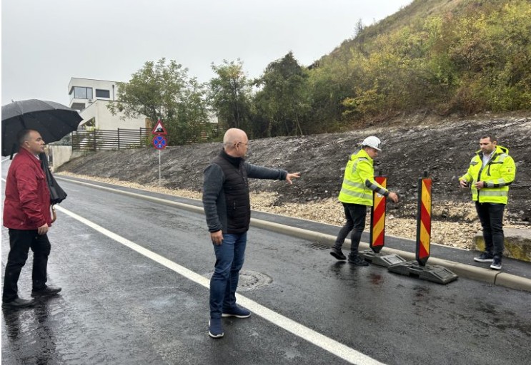 boc uliului alunecari teren scurtu dimex 2000 company