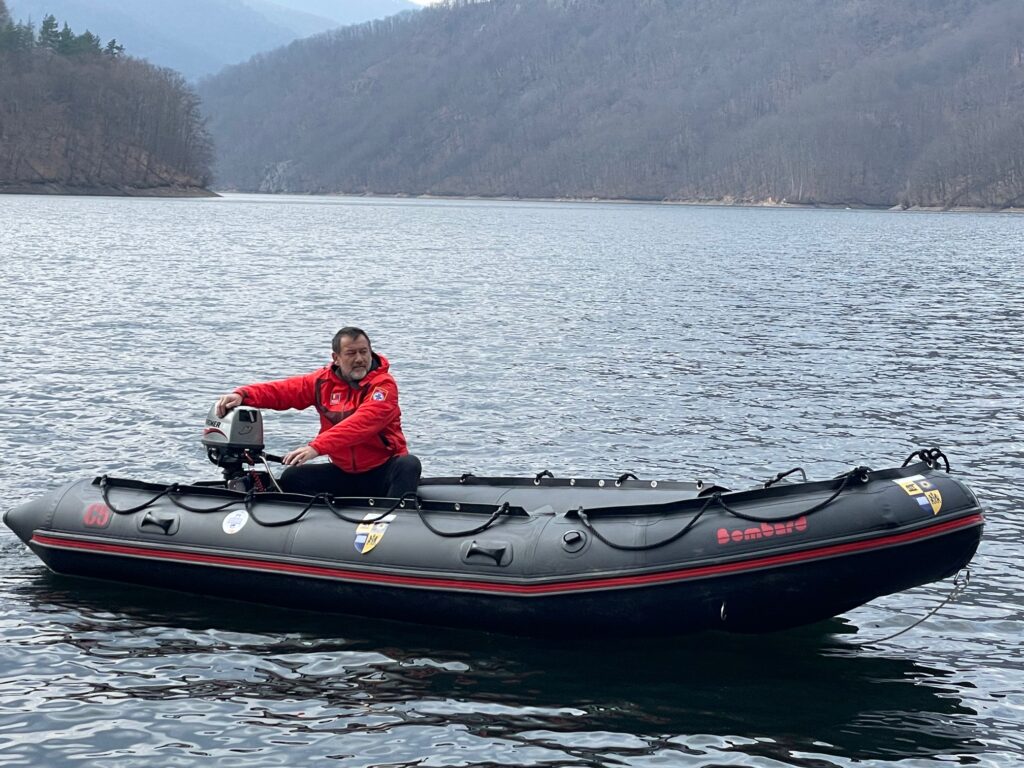 barca noua la salvamont 3