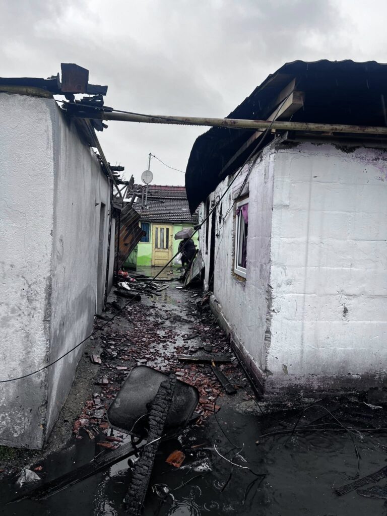 incendiu case romi turda 4