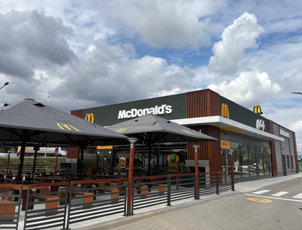 Mc Donald s Floresti 4