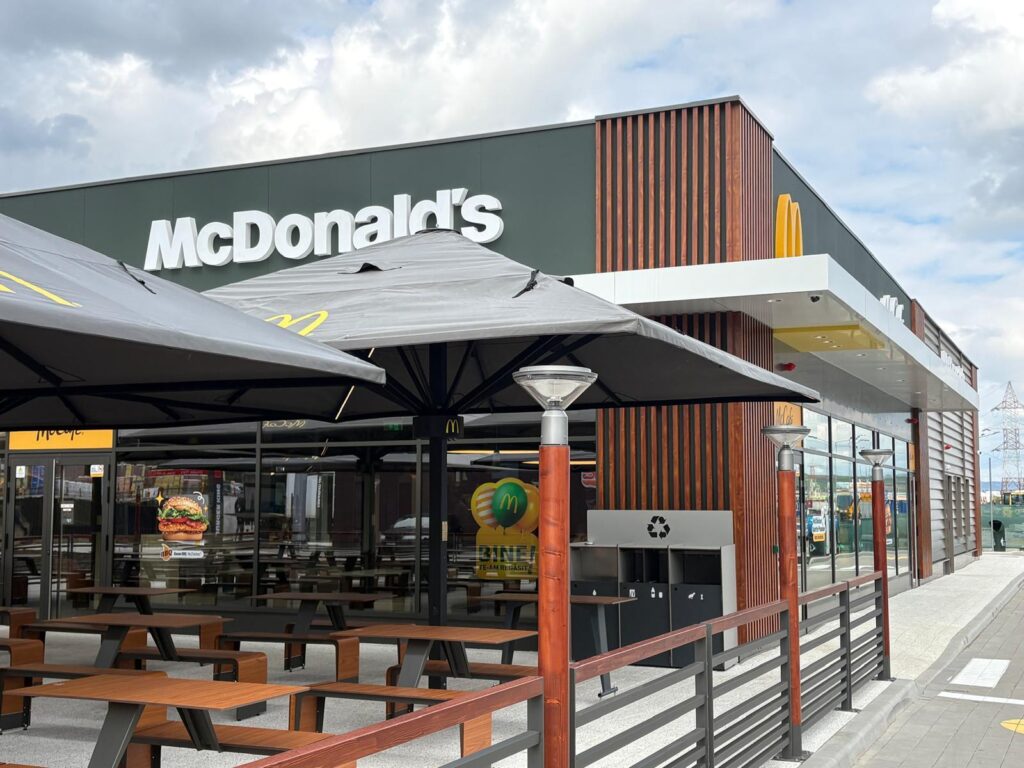 Mc Donald s Floresti 7