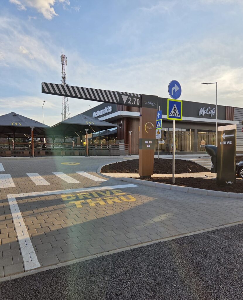 Mc Donald s Floresti 2