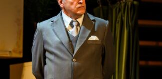 Ioan Isaiu în ”Privește înapoi cu mânie” / foto Teatrul Național ”Lucian Blaga” Cluj-Napoca