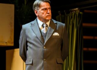 Ioan Isaiu în ”Privește înapoi cu mânie” / foto Teatrul Național ”Lucian Blaga” Cluj-Napoca