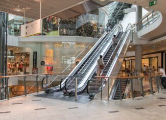 mall jarmoluk-stairs-906723 pixabay.com