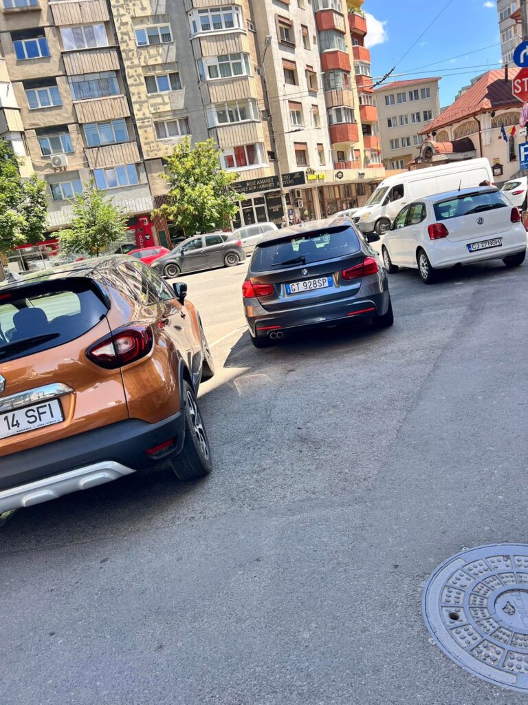 masini parcate haotic cluj-napoca cartiere 6