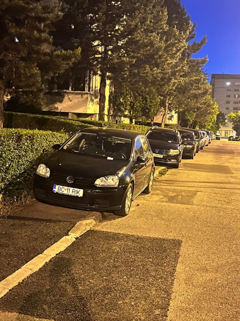 masini parcate haotic cluj-napoca cartiere 8