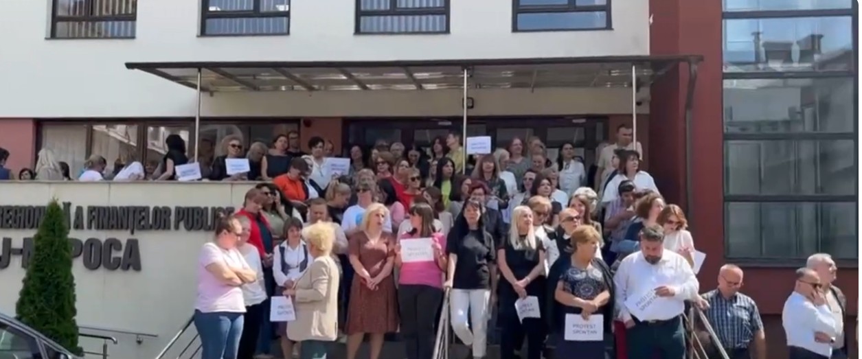 protest Directia Regionala a FInanatelor Cluj legea salarizarii