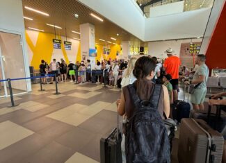 pasageri aeroport romania brasov