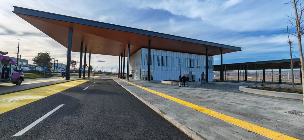park and ride aeroport terene centru conferinte