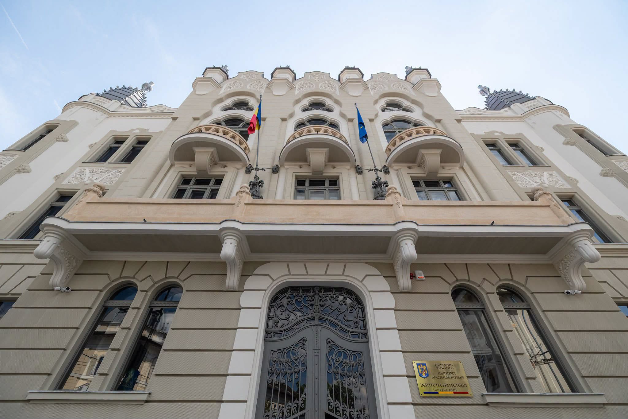 prefectura lcuj palatul administrativ