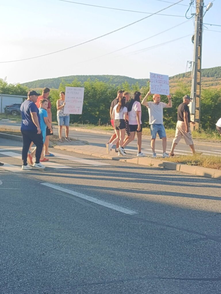 protest valcele oamenii au traversat DN1 repetat