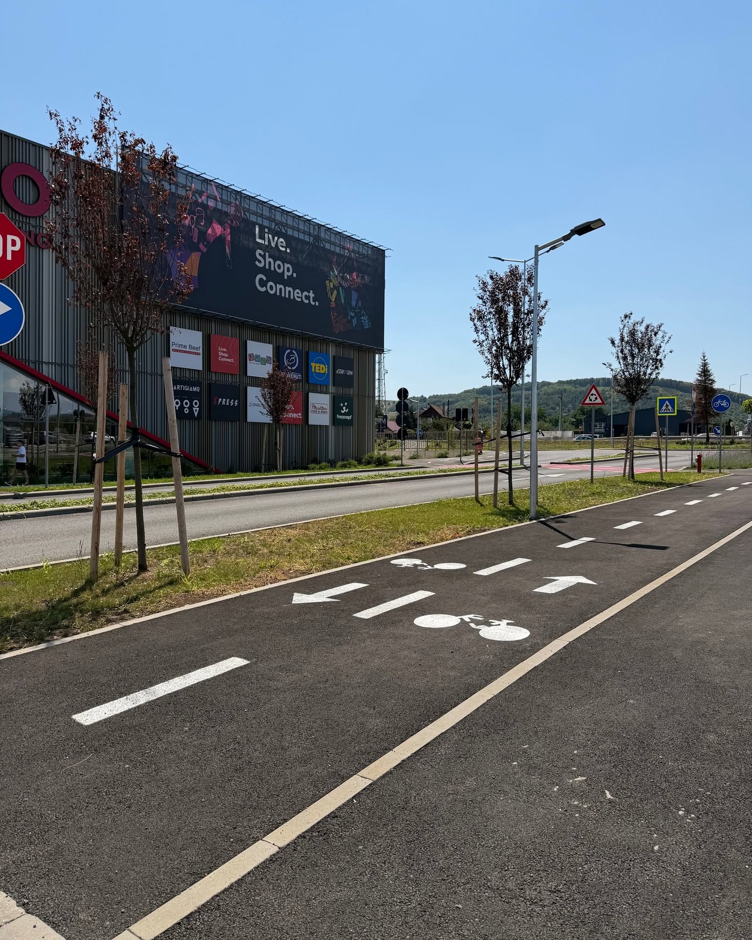 parc comercial urbano floresti