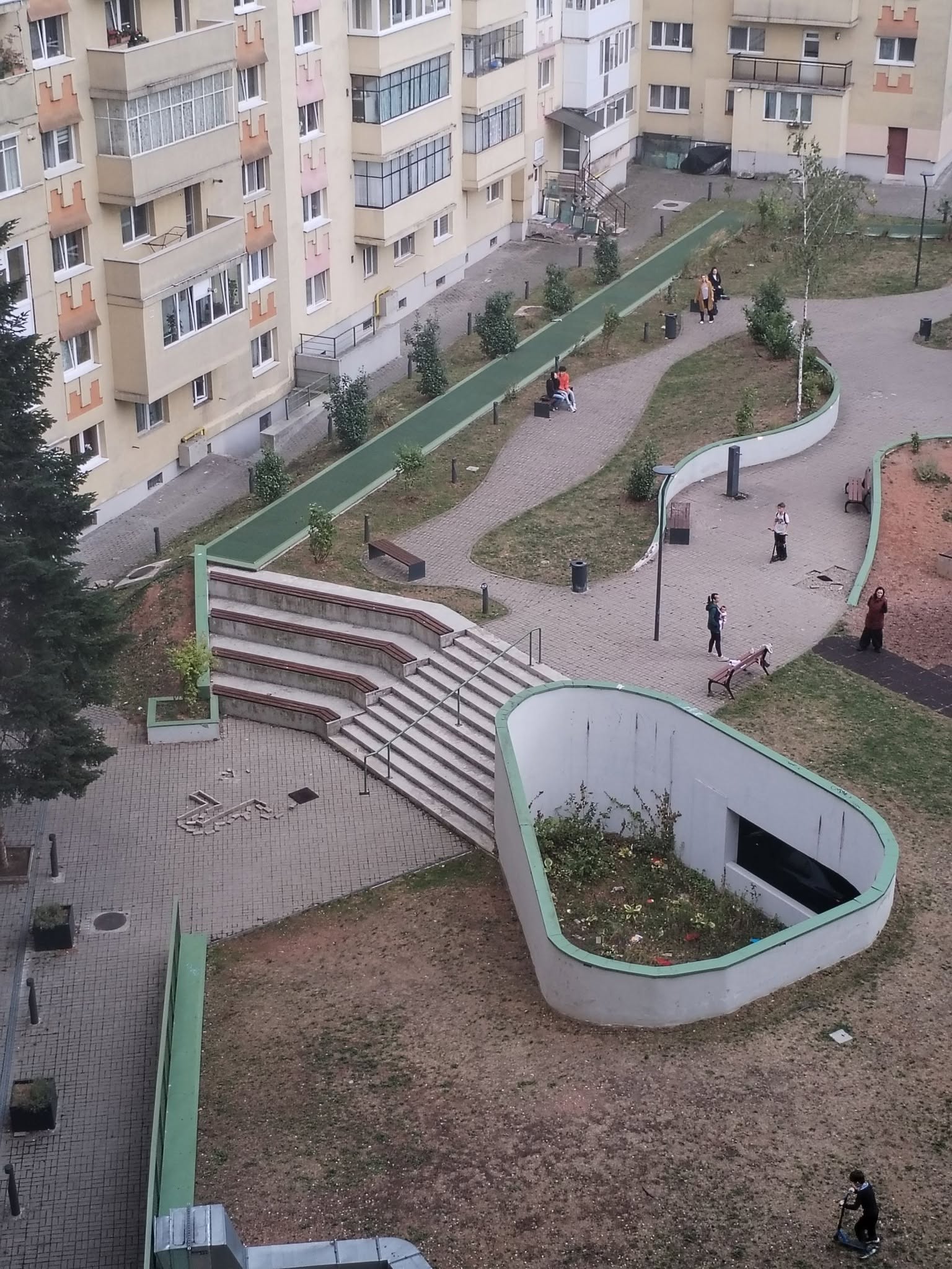 parc vandalizat in manastur cluj