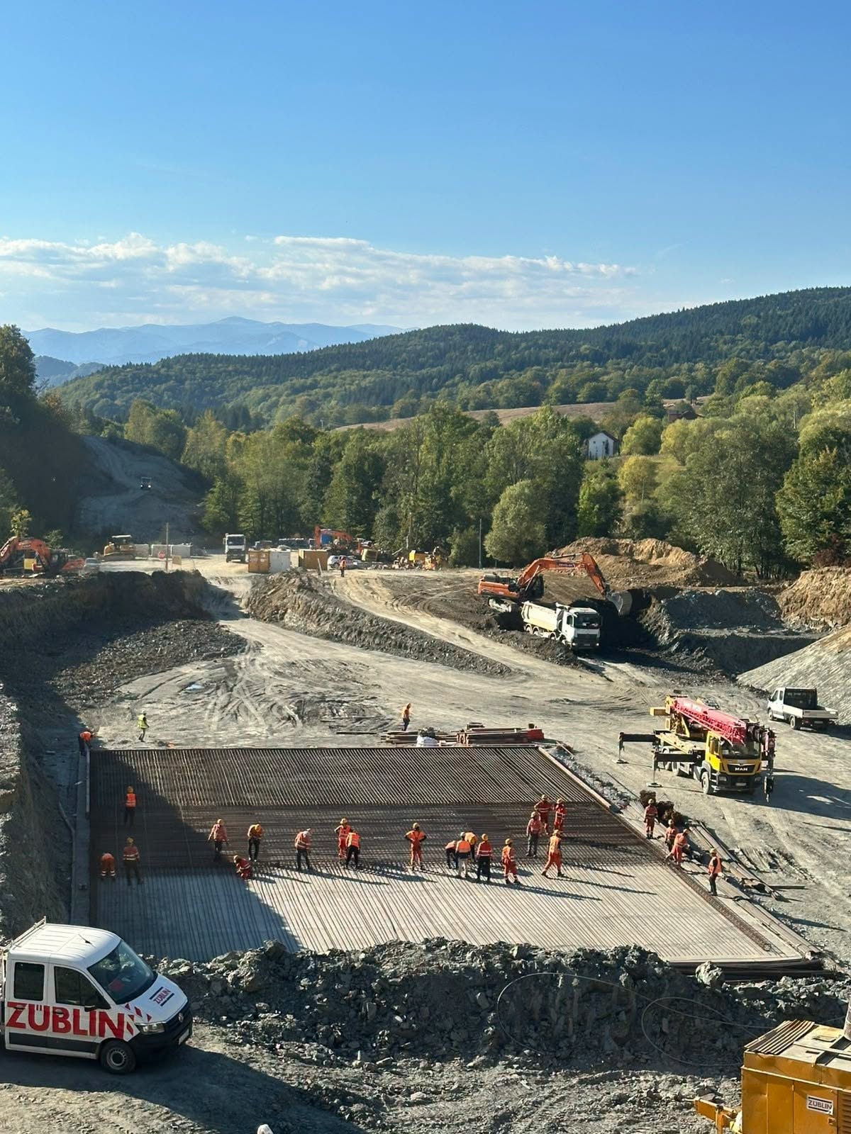 tunel poiana tigveni cornetu