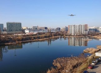 avioanele zboara peste oras prin cartiere in cluj