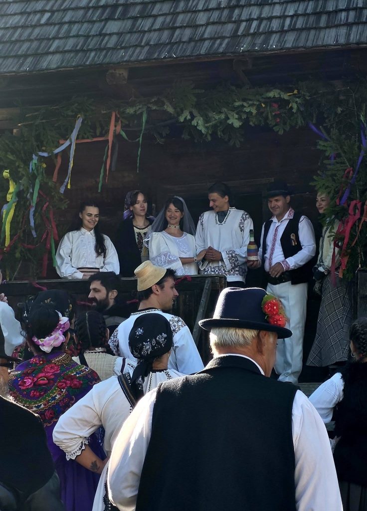 nunta traditionala parcul etnografic romulus vuia cluj